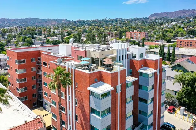 Hollywood Hills Senior Living — photo from the business 2