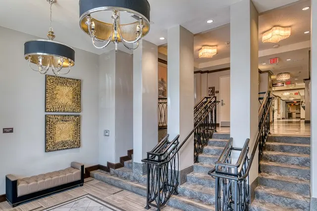 Hollywood Hills Senior Living — photo from the business 7