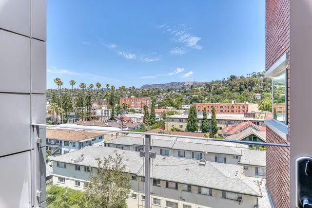 Hollywood Hills Senior Living — photo from the business 3