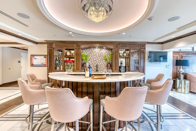 Hollywood Hills Senior Living — photo from the business 6
