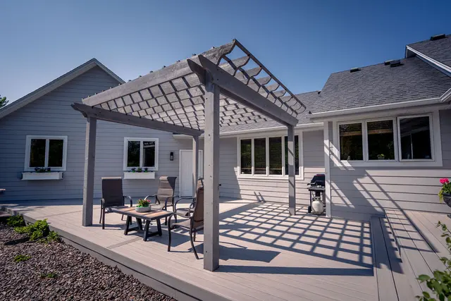 Lakeside Decking — photo from the business 4