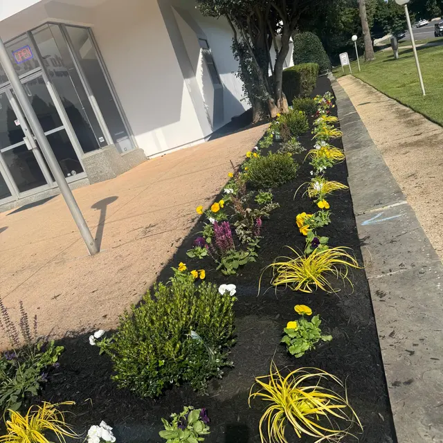 Green Life Landscaping Inc — photo from the business 8
