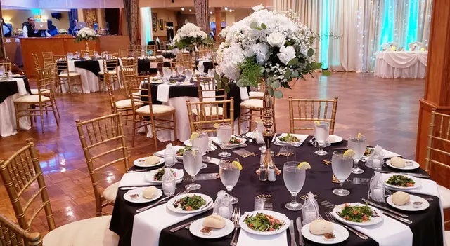 La Luna Banquet Hall — photo from the business 8