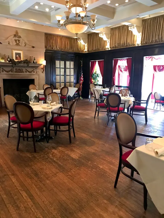 Bella Tori at the Mansion — photo from the business 1