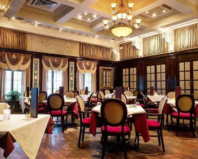 Bella Tori at the Mansion — photo from the business 7