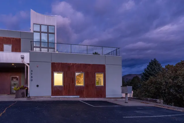 salt 360 float studio — photo from the business 3