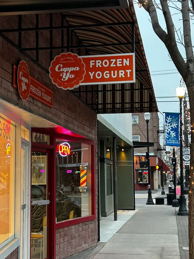 Cuppa Yo Frozen Yogurt Redmond, OR — photo from the business 1
