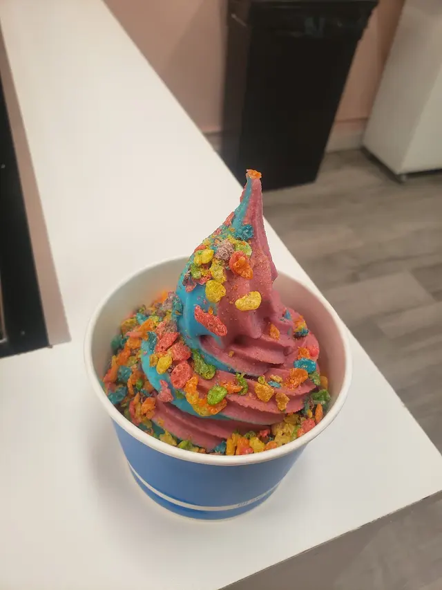 Cuppa Yo Frozen Yogurt Redmond, OR — customer photo 2