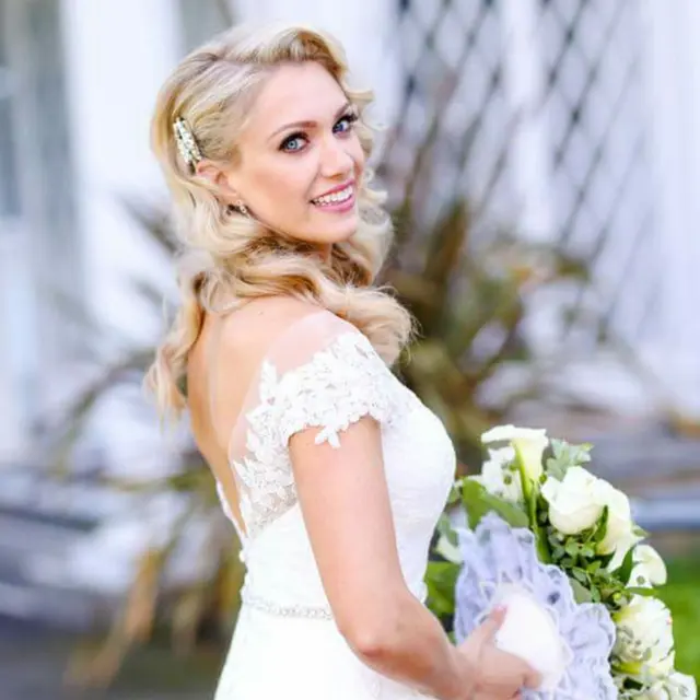 Dina's Kiss & Makeup -Hair & Airbrush Tans — photo from the business 9
