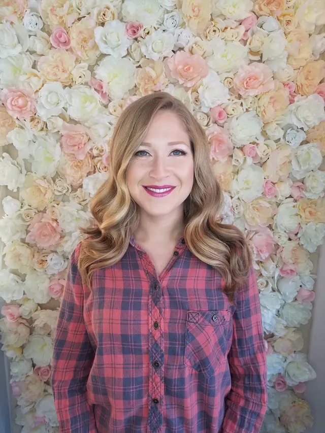 Dina's Kiss & Makeup -Hair & Airbrush Tans — photo from the business 10