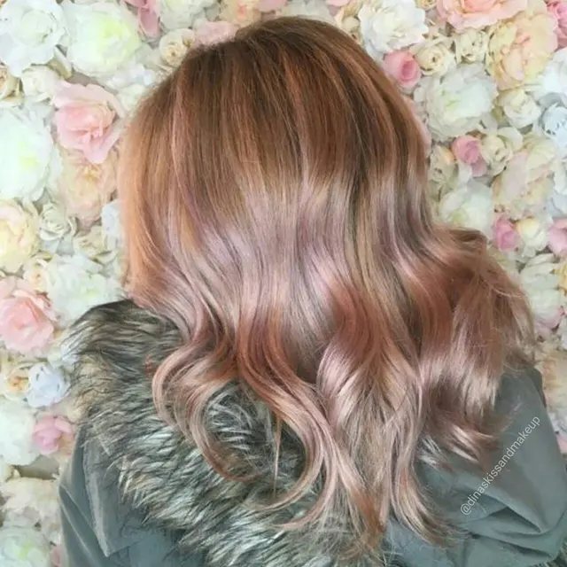 Dina's Kiss & Makeup -Hair & Airbrush Tans — photo from the business 12