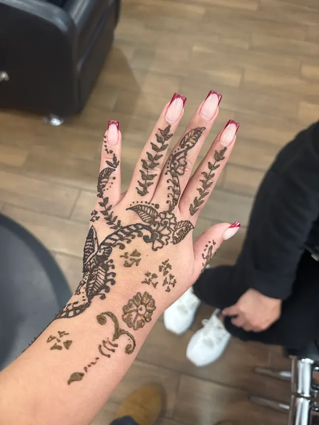Diamond Unisex Beauty Salon (Threading & Lash Bar) — customer photo 2