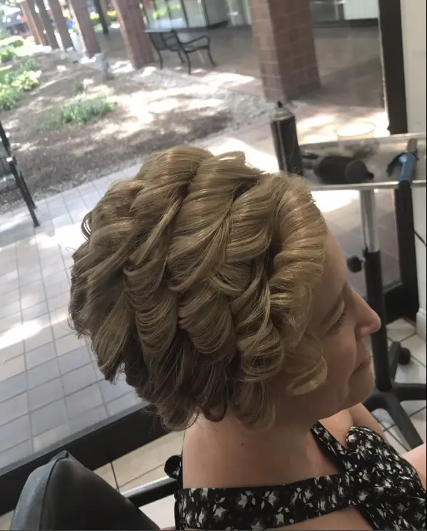 Haircutter in the Meadow — photo from the business 7