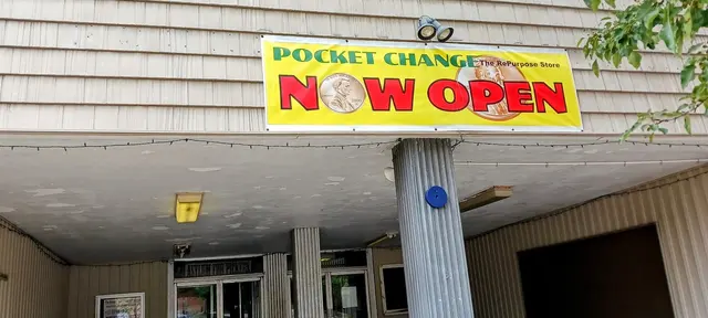Pocket Change Antique Mall — customer photo 11