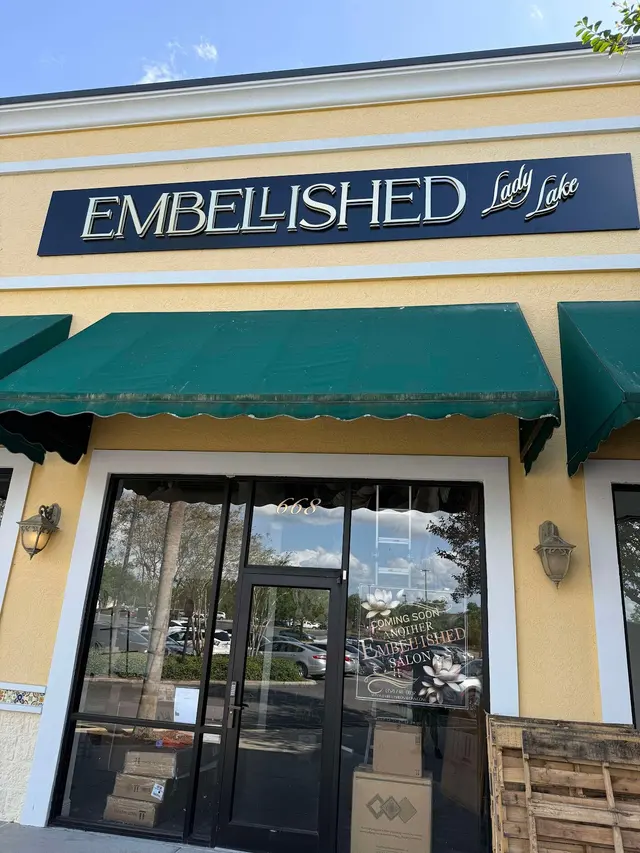 Embellished Lady Lake — photo from the business 10