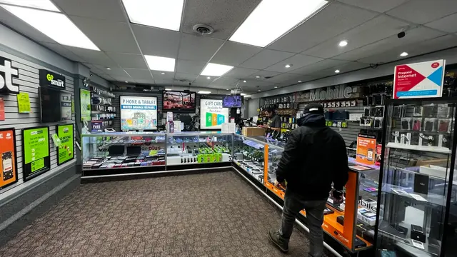 Digi-Cell Phone Repair |We Fix iPhones, iPads, Macs & Computers — customer photo 10