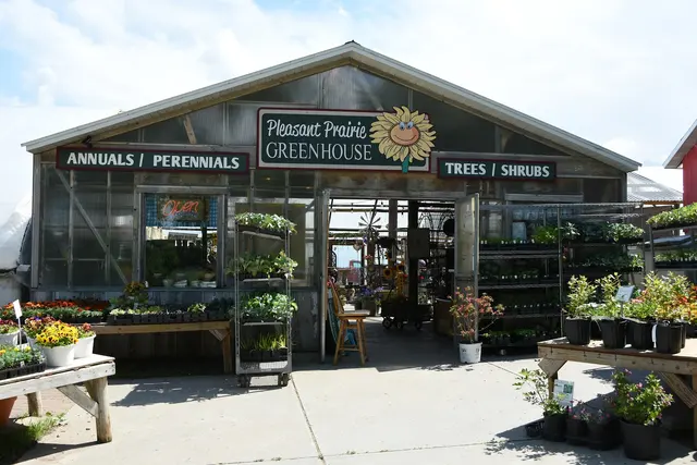 Pleasant Prairie Greenhouse / Urban Landscaping — customer photo 1