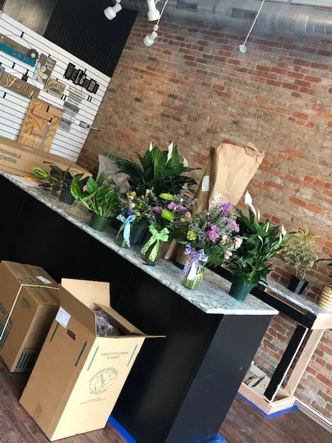 Cafe Sign Floral and Gift — photo from the business 7