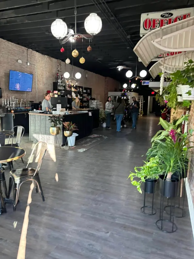 Cafe Sign Floral and Gift — photo from the business 9