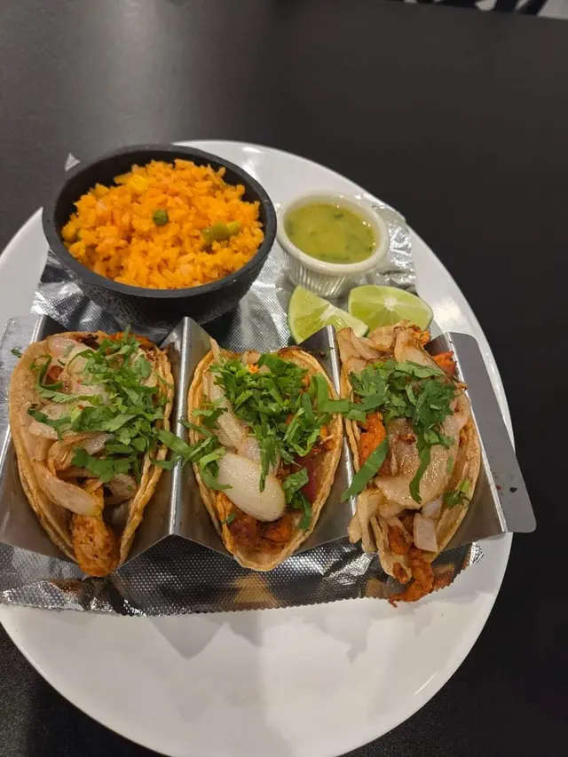 El Guero Mexican Restaurant And Cantina — customer photo 4