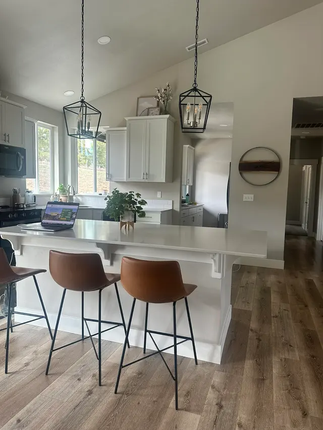 Mountain Ridge Cleaning — photo from the business 7