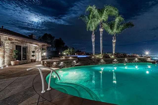 Dreamlux Outdoor Lighting — photo from the business 6
