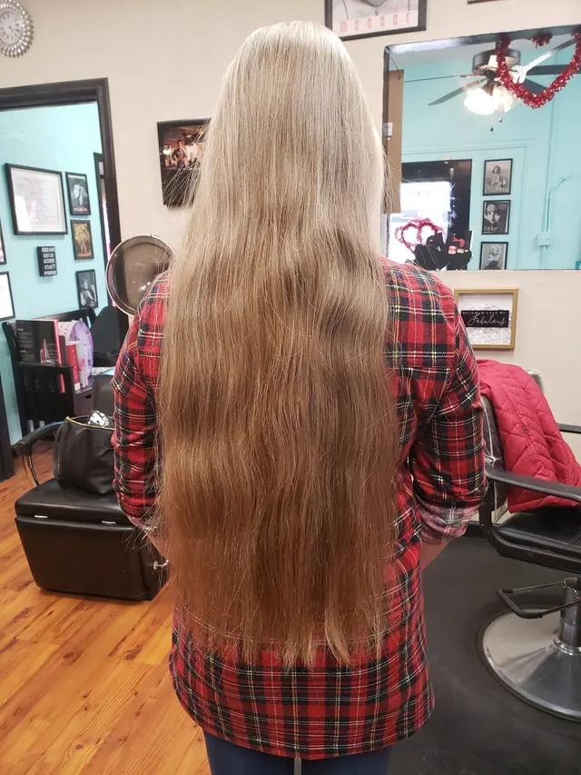 Blondies Beauty Parlor — customer photo 3