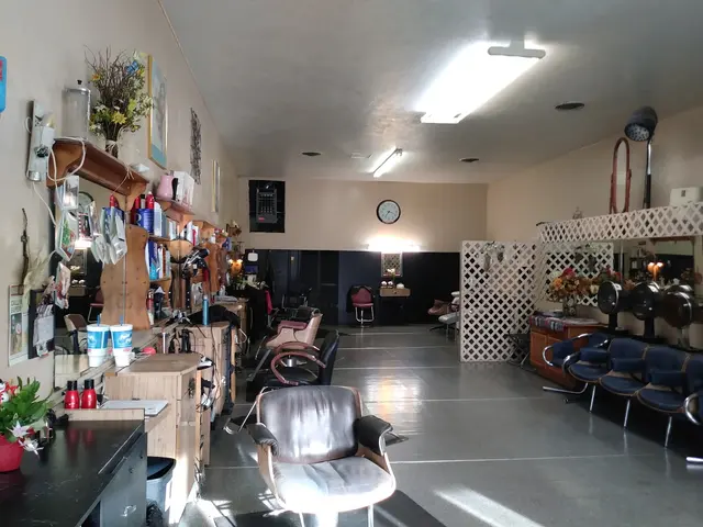 Globe Hair — customer photo 1