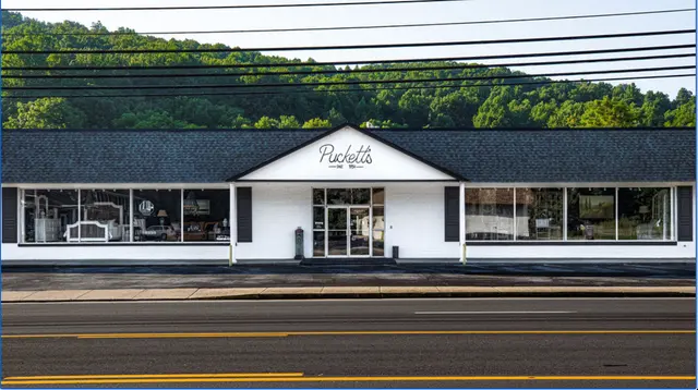 Puckett's Furniture Appliance — photo from the business 1