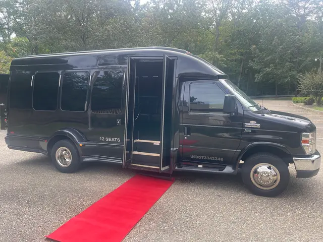 Couples Limousines — photo from the business 8