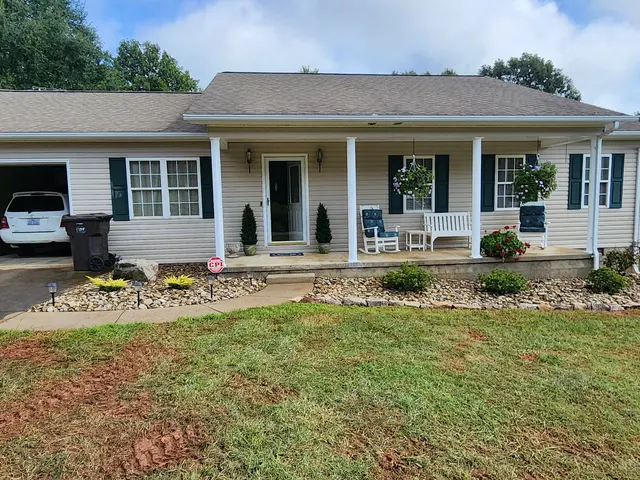 Kellers lawncare and landscaping LLC — photo from the business 10