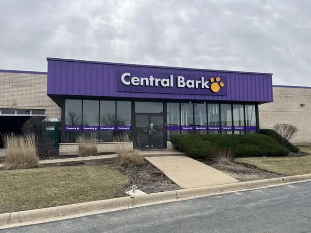 Central Bark Aurora Fox Valley — photo from the business 1