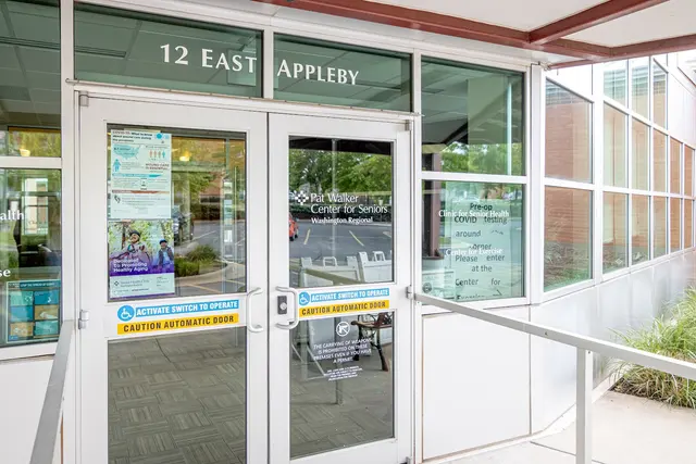 Washington Regional Senior Health Clinic — photo from the business 5