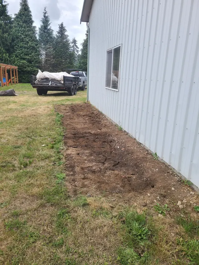 Lukerative Junk Removal — photo from the business 6