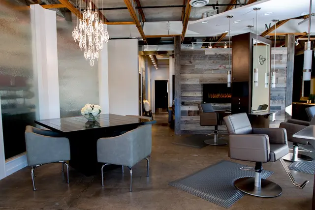 Salon Cheveux — photo from the business 1