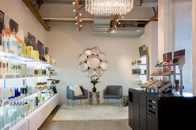 Salon Cheveux — photo from the business 2