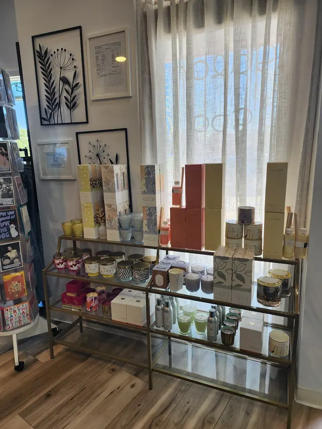 Hair On Earth — photo from the business 10