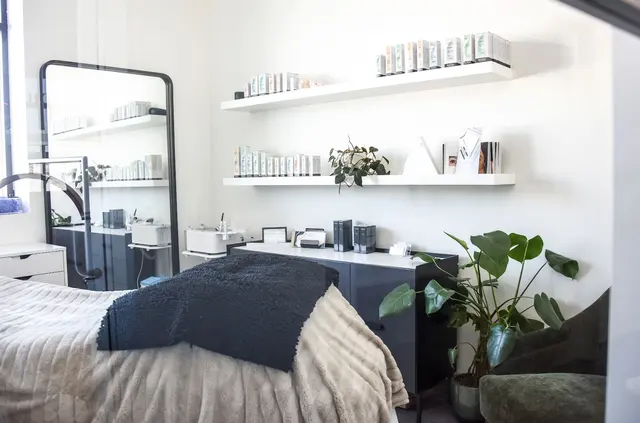 Sola Salons — photo from the business 7