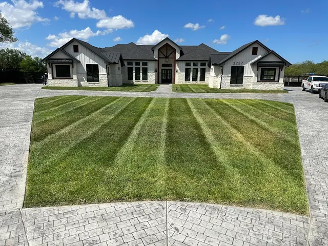 DLT Lawncare — photo from the business 1