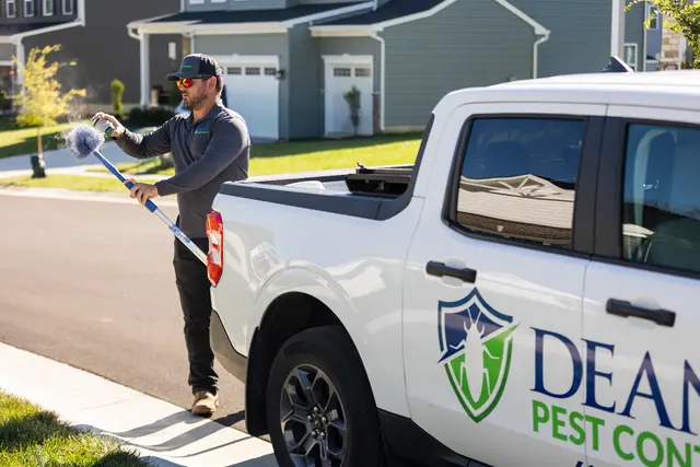 Dean's Pest Control — photo from the business 1