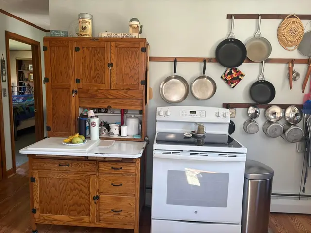 Queen Bee Cleaning LLC — photo from the business 9