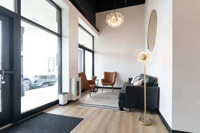 Glo Mobile Spray Tanning & Teeth Whitening — photo from the business 4