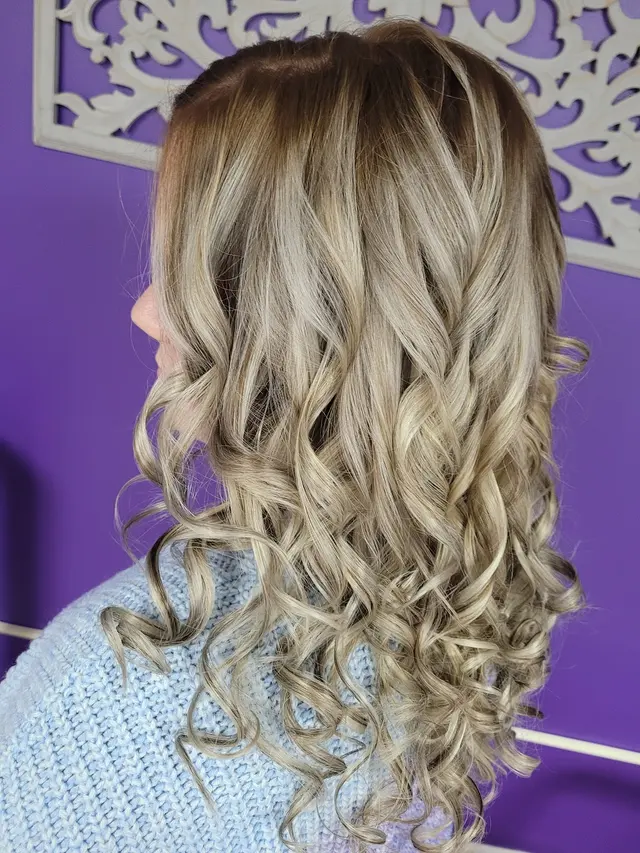 Twisted Color Hair Studio — photo from the business 5