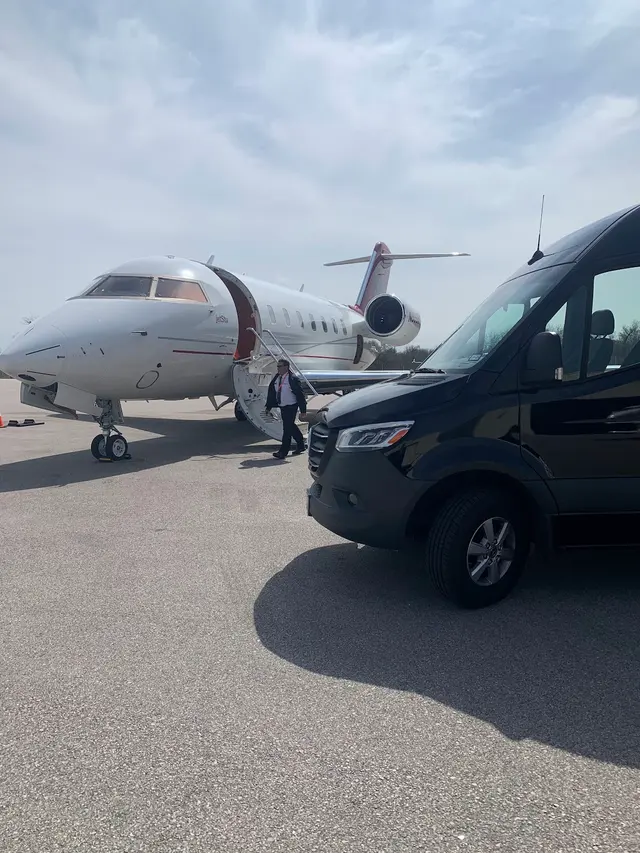 Great Hills Limousine, LLC | Austin Limo Service, Black Car Service, and Airport Shuttle Service — photo from the business 9