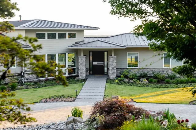 Oregon Sustainable Landscape — photo from the business 7