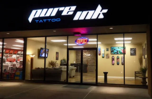 Daniel Rosini -Tattoo Artist - Pure Ink Tattoo Studio — photo from the business 4