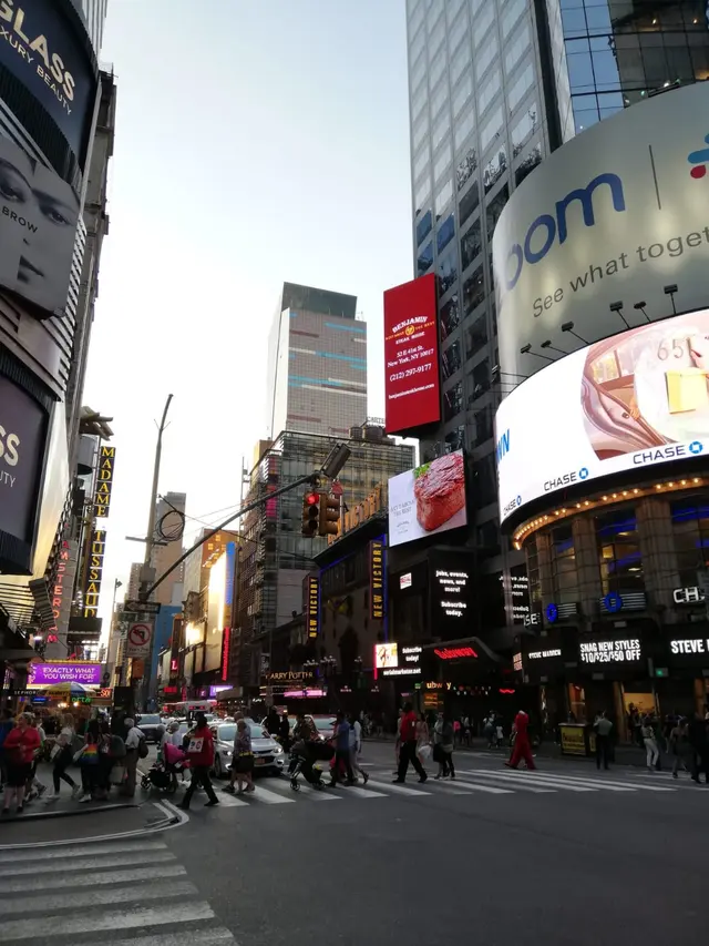 Manhattan Review — customer photo 4