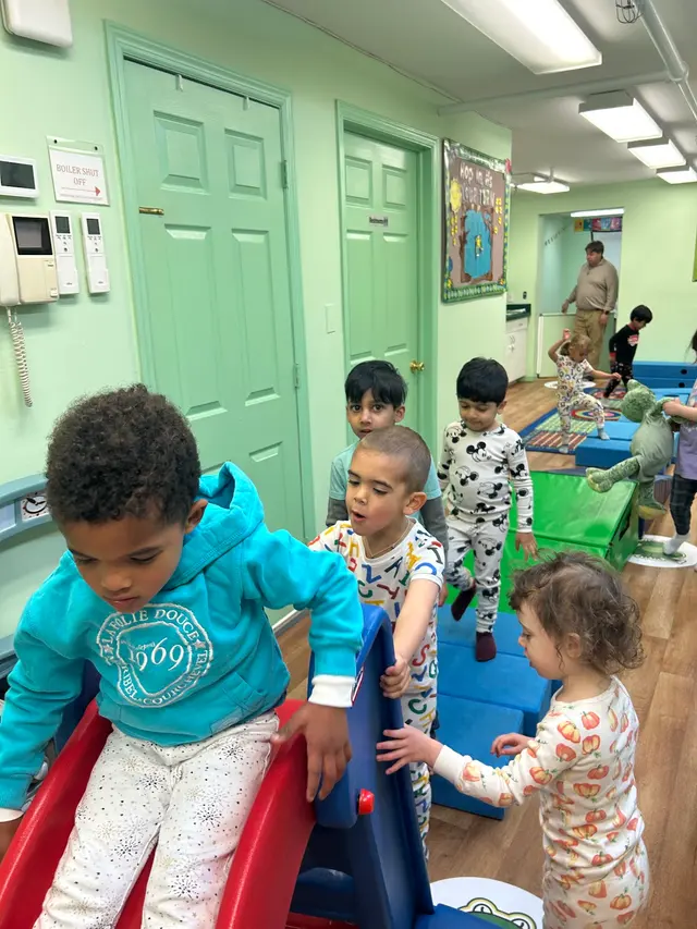 Murray Hill Wee Ones Club — photo from the business 10