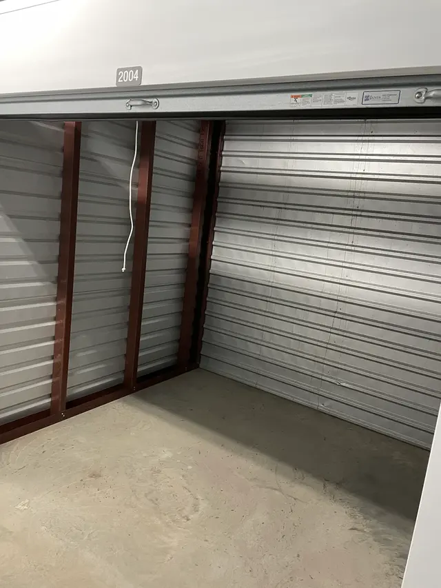 Hoover Delivery Service And Storage — photo from the business 3