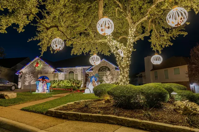 Glo Geeks Landscape Lighting Installation — photo from the business 5